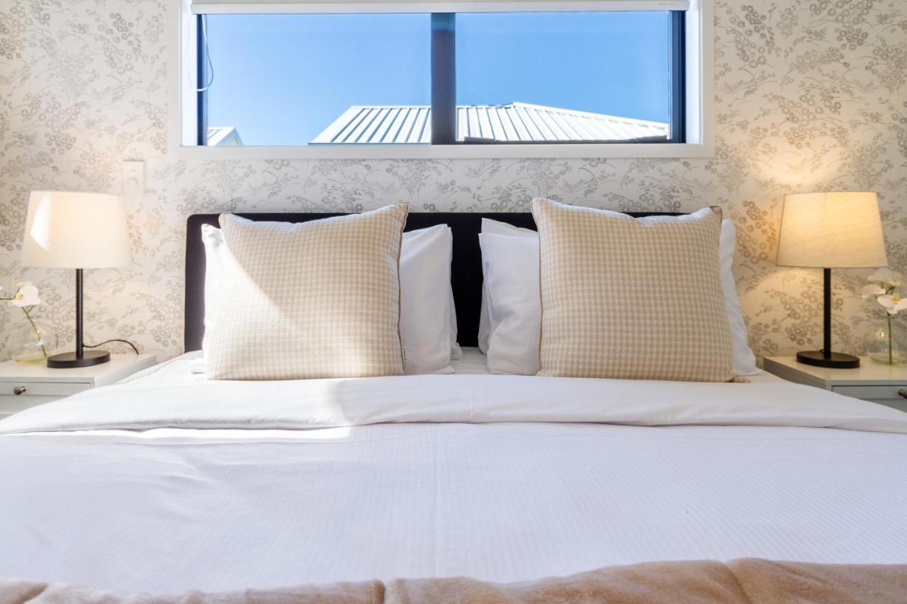 Beachside Bliss: 1 Bed 1 Bath Christchurch Eksteriør bilde